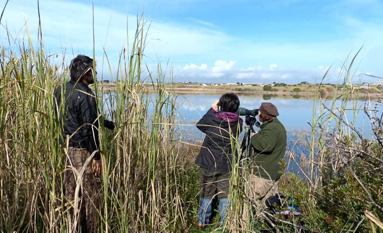 Sizilien-Vogelschutzaktivisten-bei-Ueberwachungseinsatz