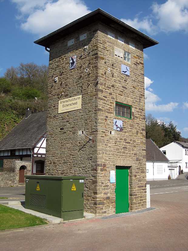 Artenschutzturm speziell für Mauersegler in Eicherscheid © W. Zervos